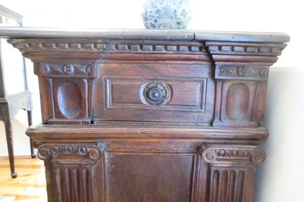 16th Century Italian Credenza from the Palazzo Davanzati Florence Elia Volpi Collection - Image 13