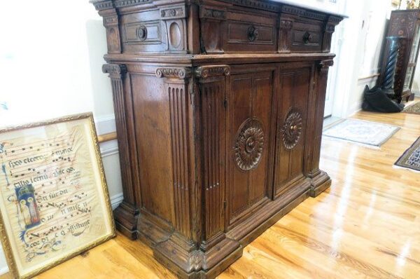 16th Century Italian Credenza from the Palazzo Davanzati Florence Elia Volpi Collection - Image 5