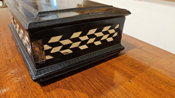 17th Century Flemish Bone Inlaid Ebonized Box - Image 6