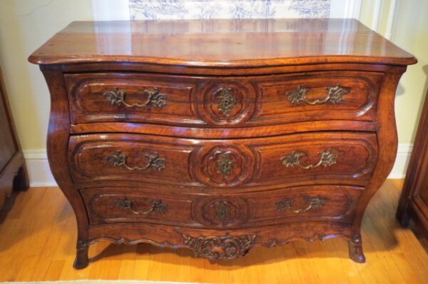 Rare French Louis XV Bombe Commode - Image 24