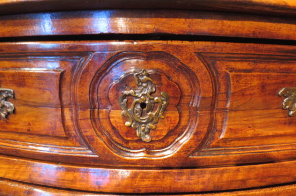 Rare French Louis XV Bombe Commode - Image 4