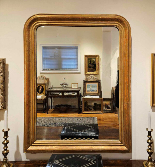 19th Century Louis Philippe Gilt Mirror having Incised Decoration. - Image 12