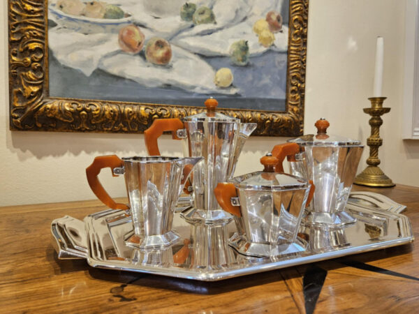 Art Deco Italian 800 Silver Tea Set and Tray made by A. Cesa S. C. Silversmith, Alessandria Italy. - Image 2