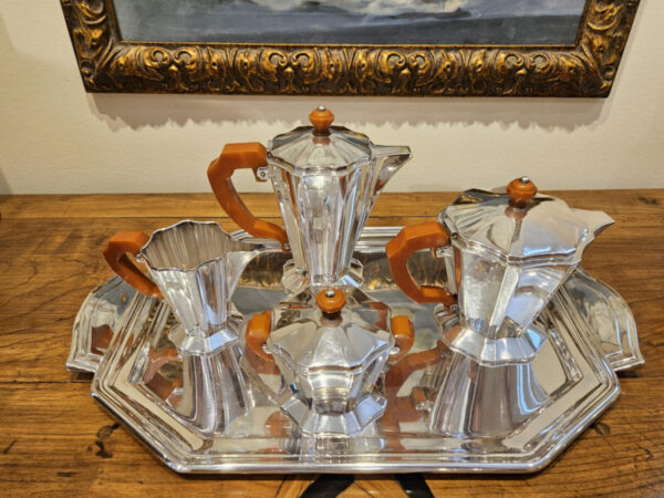 Art Deco Italian 800 Silver Tea Set and Tray made by A. Cesa S. C. Silversmith, Alessandria Italy. - Image 4
