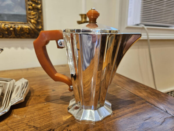 Art Deco Italian 800 Silver Tea Set and Tray made by A. Cesa S. C. Silversmith, Alessandria Italy. - Image 7