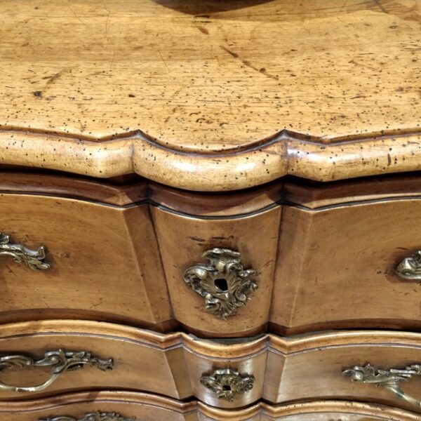 Early French Louis XV Walnut Commode - Image 14