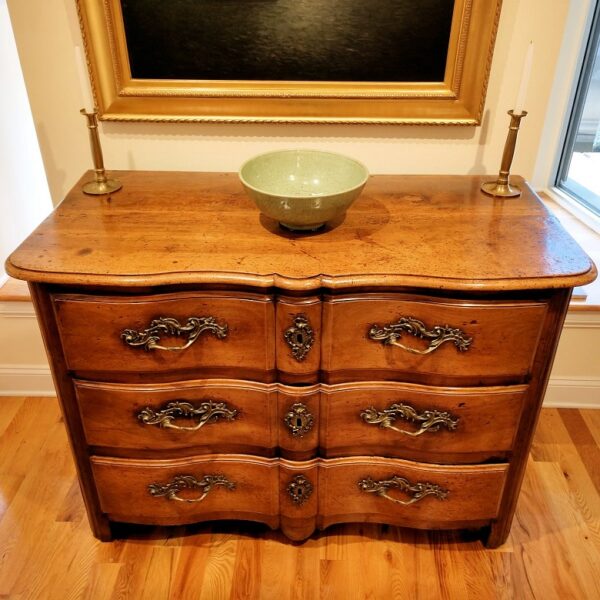 Early French Louis XV Walnut Commode - Image 15