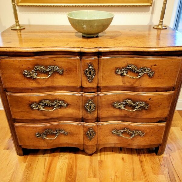 Early French Louis XV Walnut Commode - Image 16