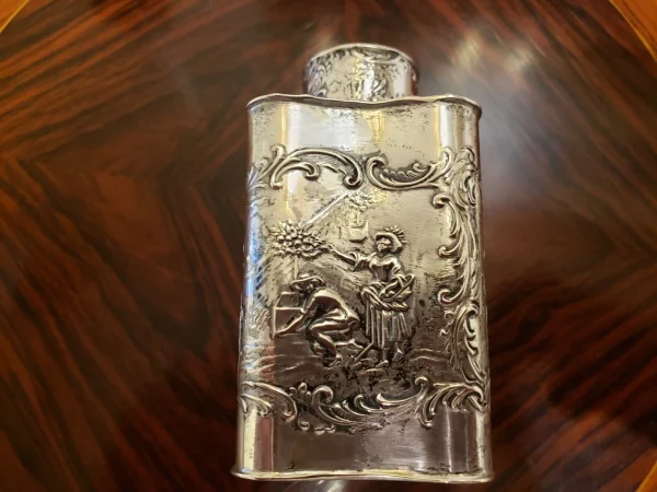 Late 19th Century Gebruder Dingeldein Hanau Sterling Silver Tea Caddy. - Image 10