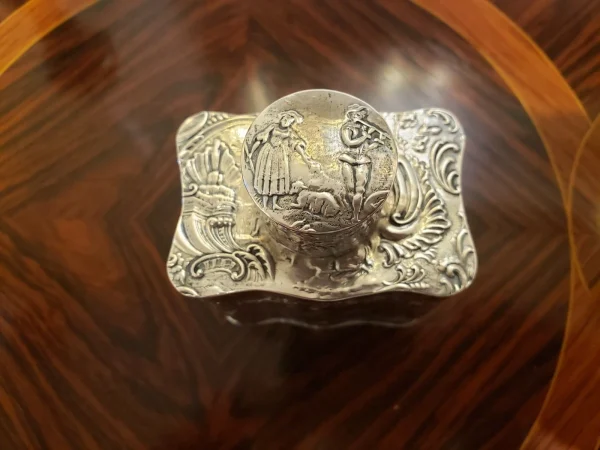 Late 19th Century Gebruder Dingeldein Hanau Sterling Silver Tea Caddy. - Image 13