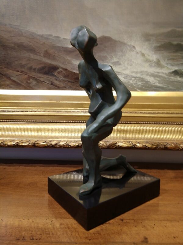 "Kneeling Women" Sculpture in Bonded Bronze by Madeleine Heumann (1933-2018) - Image 2