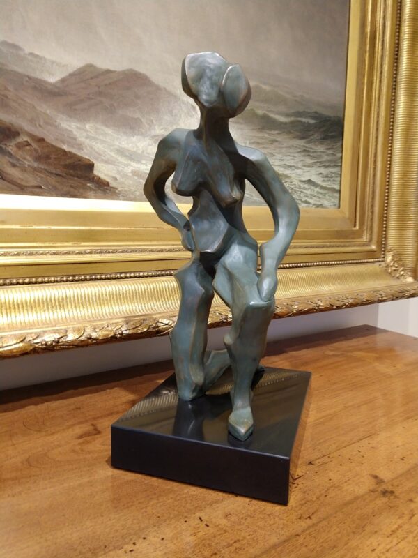 "Kneeling Women" Sculpture in Bonded Bronze by Madeleine Heumann (1933-2018) - Image 3