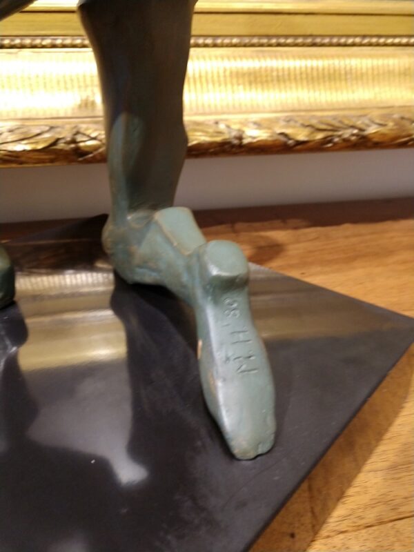 "Kneeling Women" Sculpture in Bonded Bronze by Madeleine Heumann (1933-2018) - Image 7