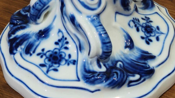 Rare 19th Century Meissen Blue Onion Candles - Image 12