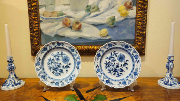Rare 19th Century Meissen Blue Onion Candles - Image 3
