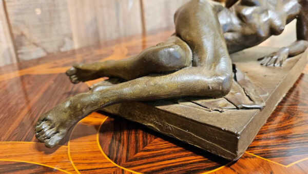 Robert Graham (1938-2008) “Gina, 5/21/97” Bronze of Recumbent Women, 1997 - Image 5