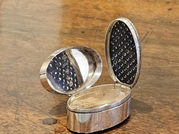 Thomas Willmore 18th Century Sterling Silver Nutmeg Grater - Image 10