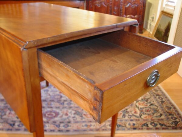 American Early 19th Century Side Table - Image 3