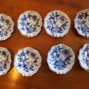 Meissen 18th Century Blue Onion Clam Shaped Salts or Nut Dishes.