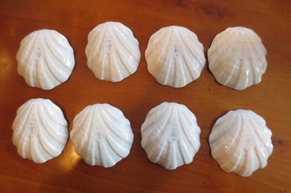 Meissen 18th Century Blue Onion Clam Shaped Salts or Nut Dishes. - Image 5
