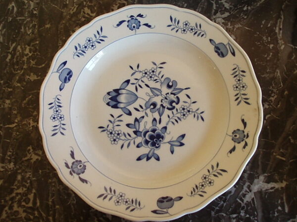 Rare Meissen Blue and White Post Deco Style Pattern Set - Image 2