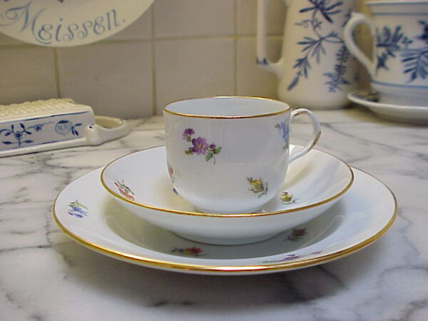 Meissen Strewn Flower Dessert Set with Rare Mark - Image 6