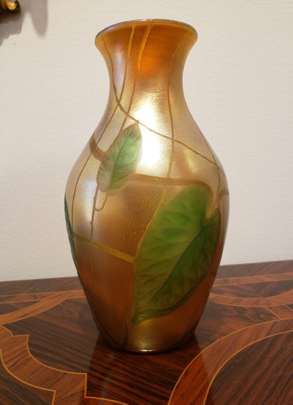 Tiffany Studios Leaf and Vine Carved Cameo Glass Vase - Image 5