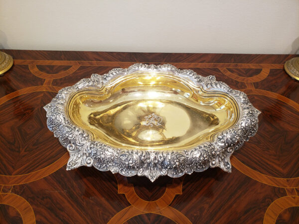 Rare American Parcel-Gilt Silver Centerpiece Bowl, Tiffany & Co., New York, Circa 1891-1902 - Image 5
